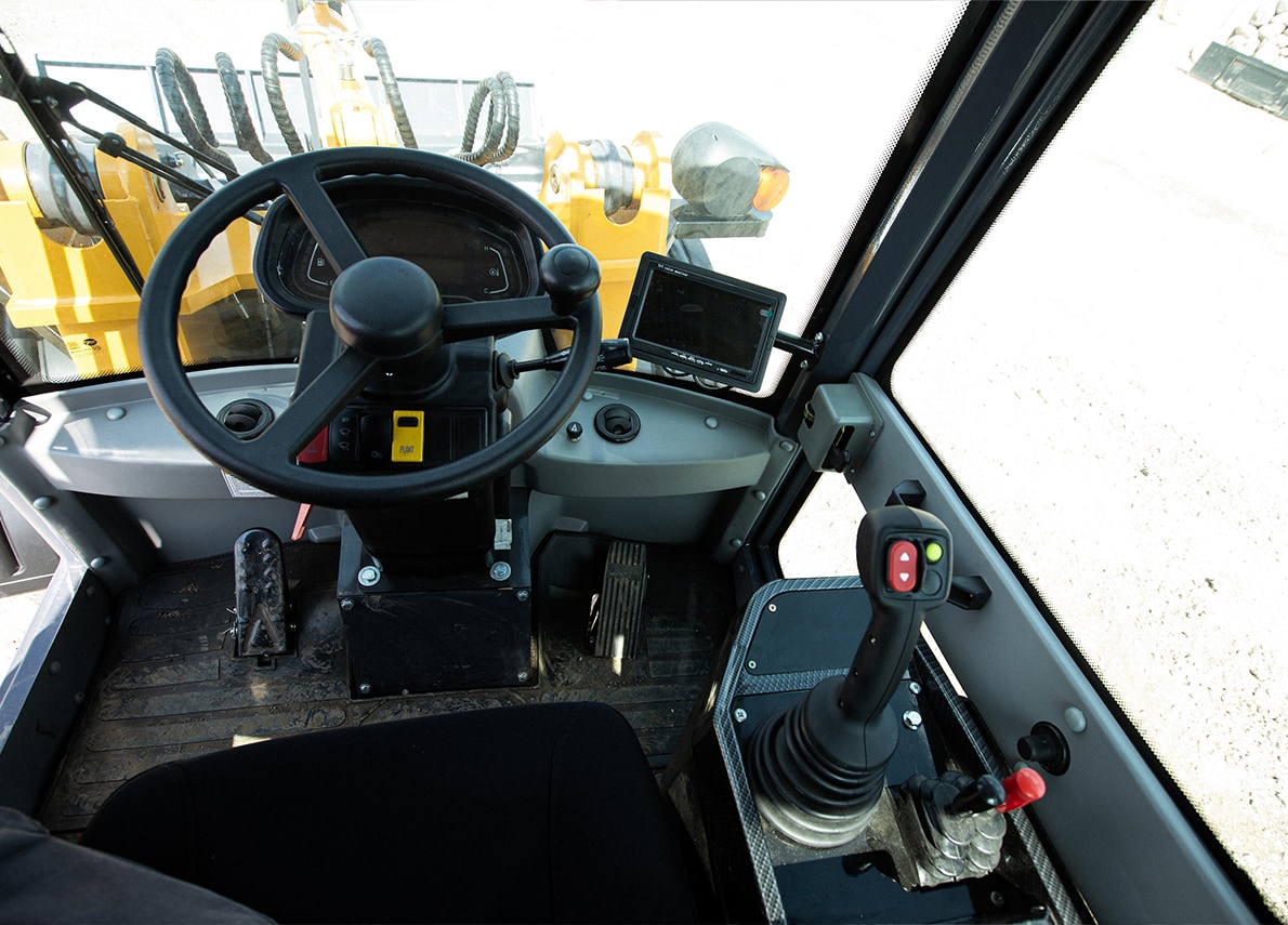 WL200 steering wheel