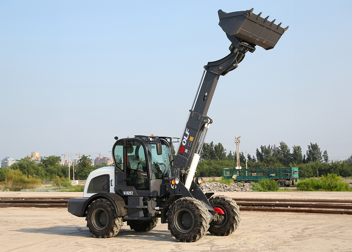 WL825T with telescopic arm extended